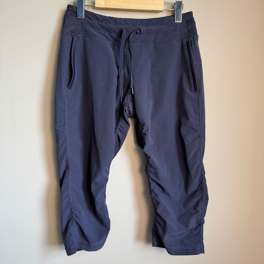 Kirkland Signature Womens Active Ruched Capri Crop Track Pant Navy Size Small